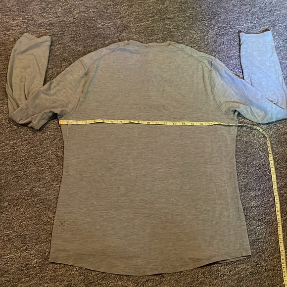 Mens LULULEMON long sleeve shirt - Picture 3 of 5